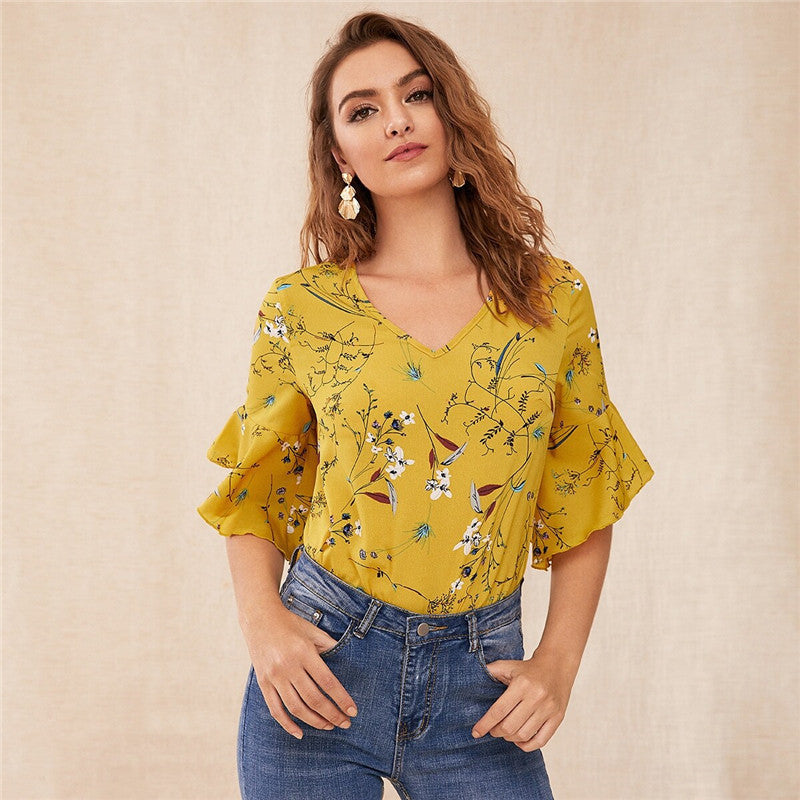 Floral print shirt with lotus leaf sleeve