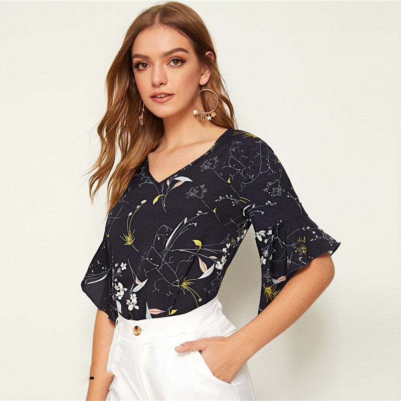 Floral print shirt with lotus leaf sleeve