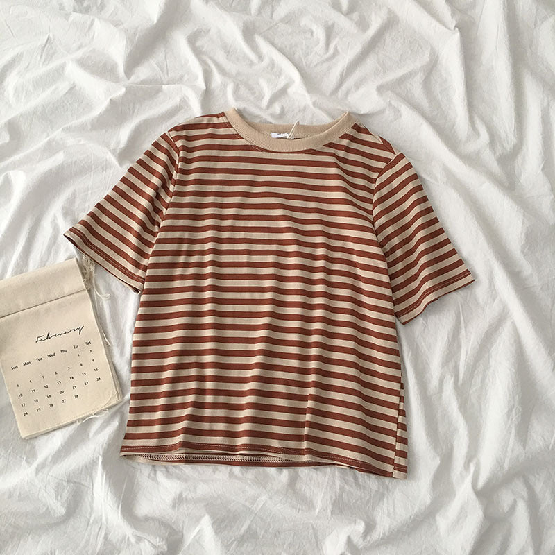 Round neck pullover striped short sleeves