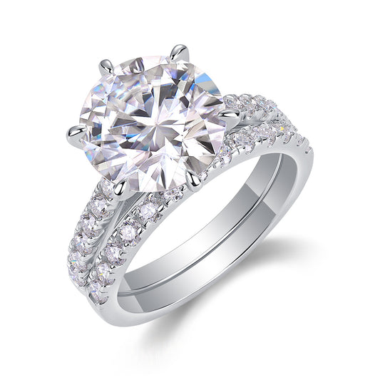 Arrange Large Diamond Rings. Luxuriously And Fashionably Moissanite Silver Rings set