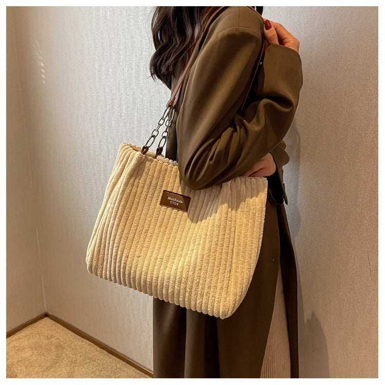 Retro Large Capacity Shoulder Zipper Tote Bag. Women's Handbag