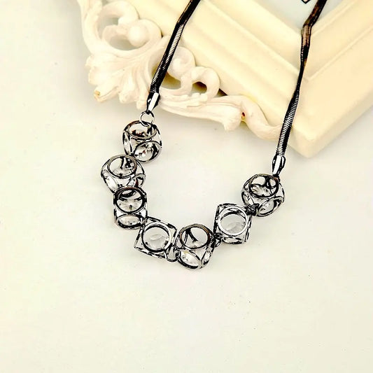 Short Pendant Necklace for Women - Fashion Jewelry