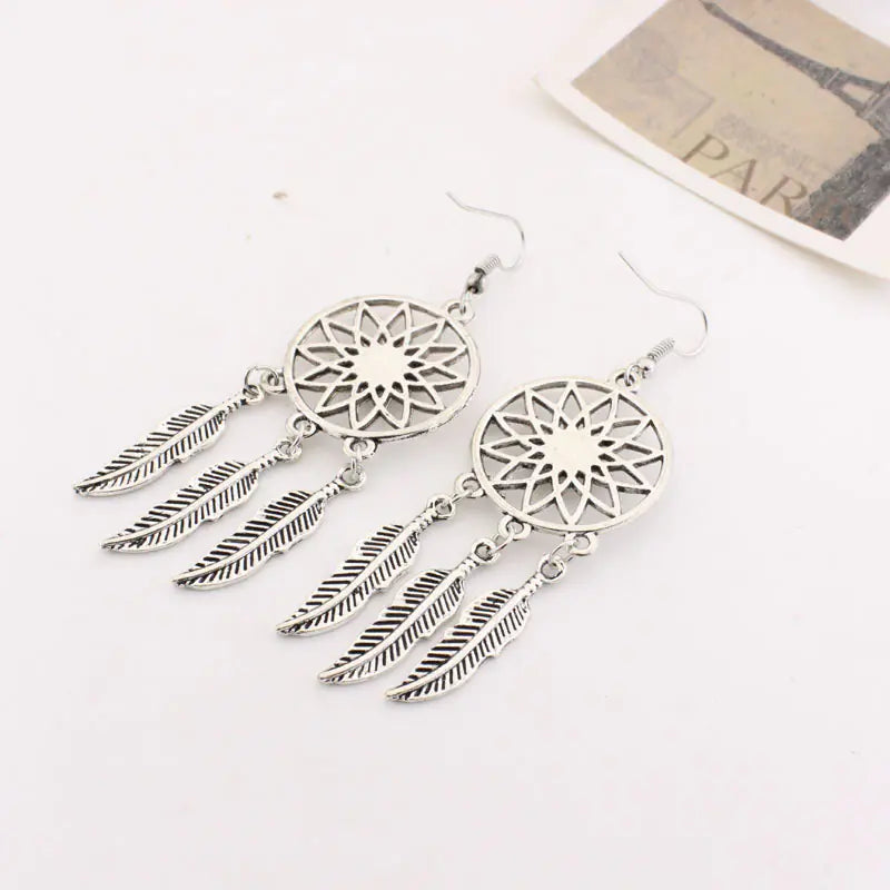Vintage Leaf Earrings and Necklace Set