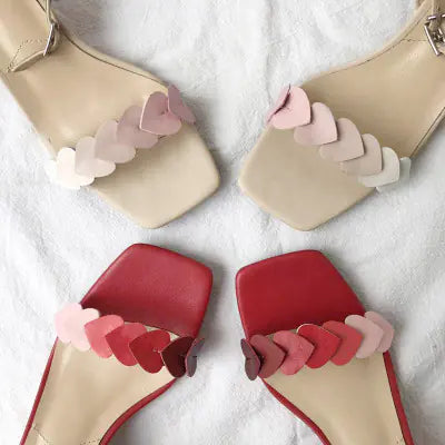 Gradient Heart Buckle Sandals - Cute Mid-Heel Party Shoes