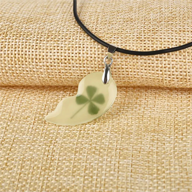 Glow-in-the-Dark Clover Necklace and Bracelet Set