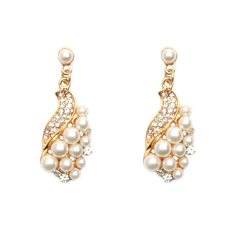 Pearl Necklace, Bracelet, and Earrings Bridal Set