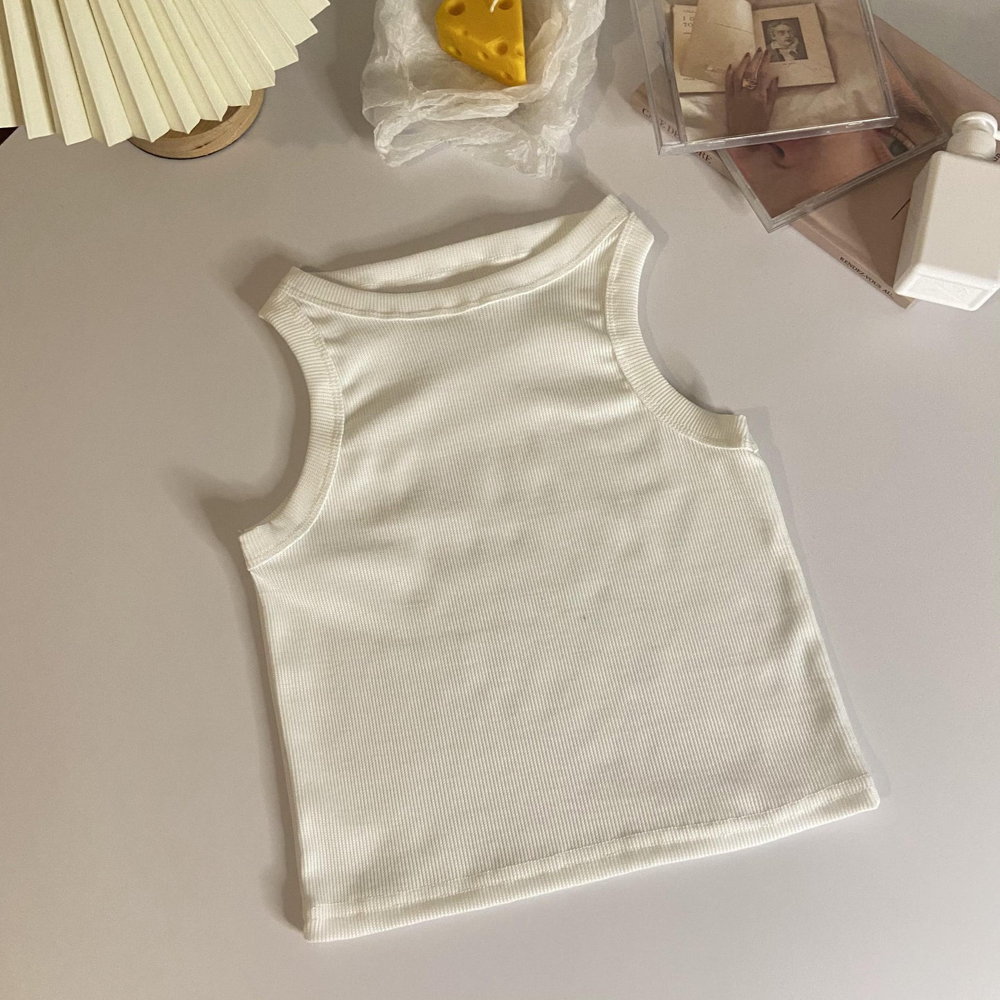 Women's Slim Fit Sleeveless Cropped Tank Top