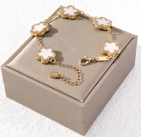 Elegant Women's Single Bracelet