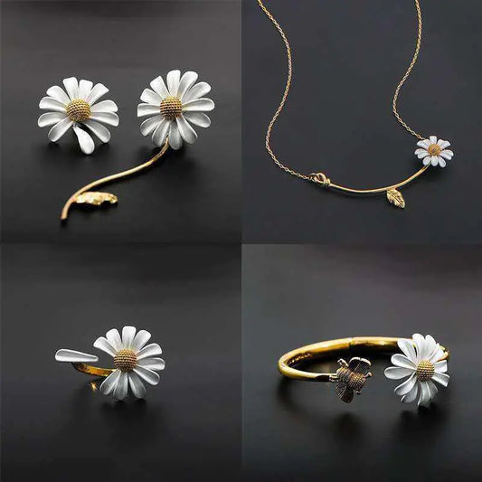 Daisy Earrings and Necklace Set for Women