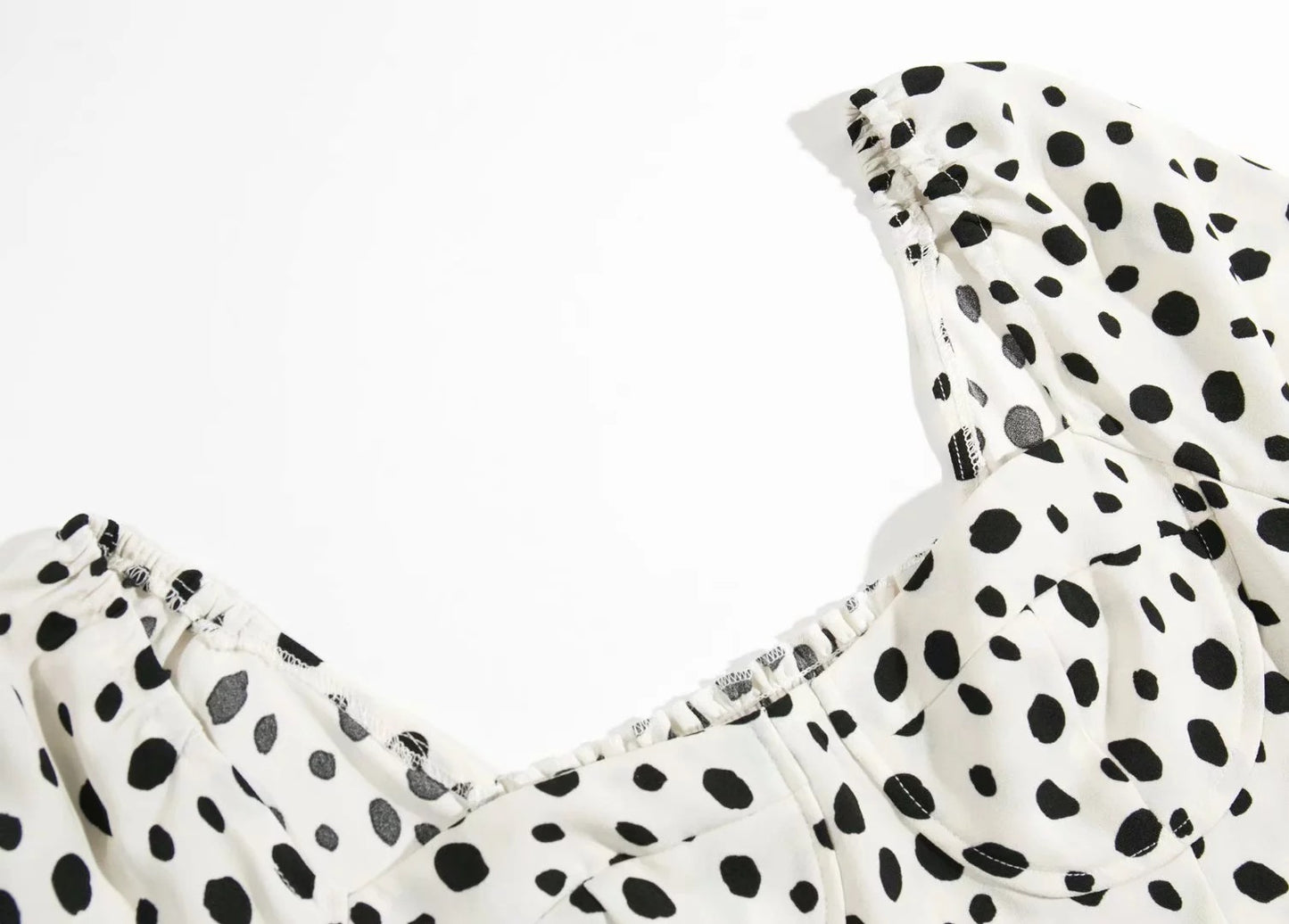 Small top slim shirt