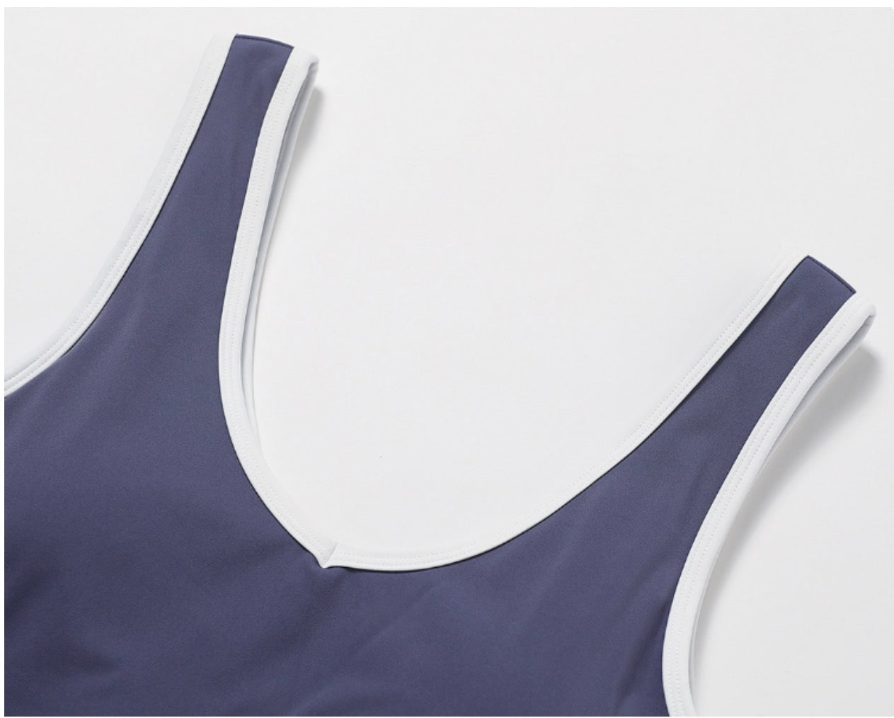 Women’s Yoga Set 2-Piece Fitness Outfit (One Set)