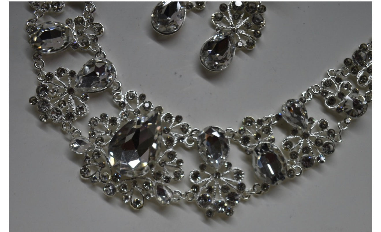 Bridal Jewelry Set with Necklace and Earrings