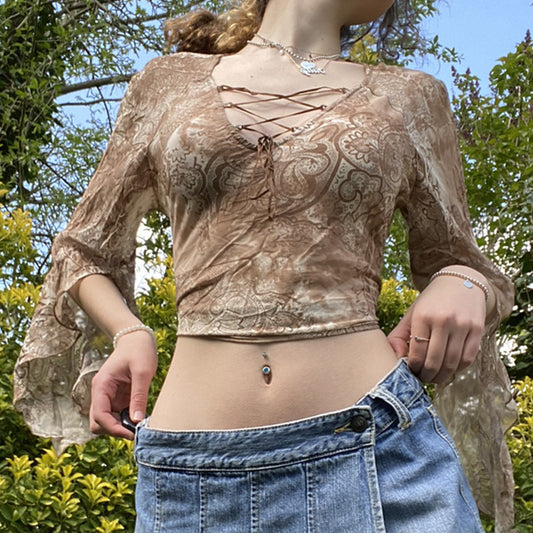 French Retro Sense Perspective Net Gauze Abstract Print Flared Sleeve Top