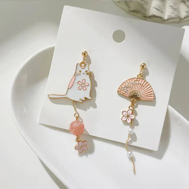 Lovely Cat Fan Earrings for Women