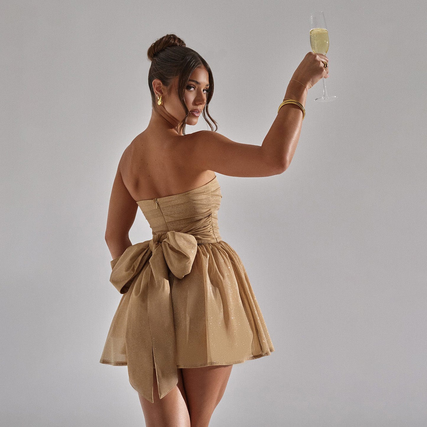 Tube Top Lace Dress With Back Bow-knot. Summer Fashion Temperament Mesh Stitching Off-neck Short Skirt