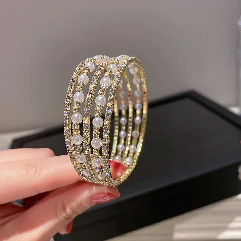 Special-Interest Design Pearl Opening Bracelet