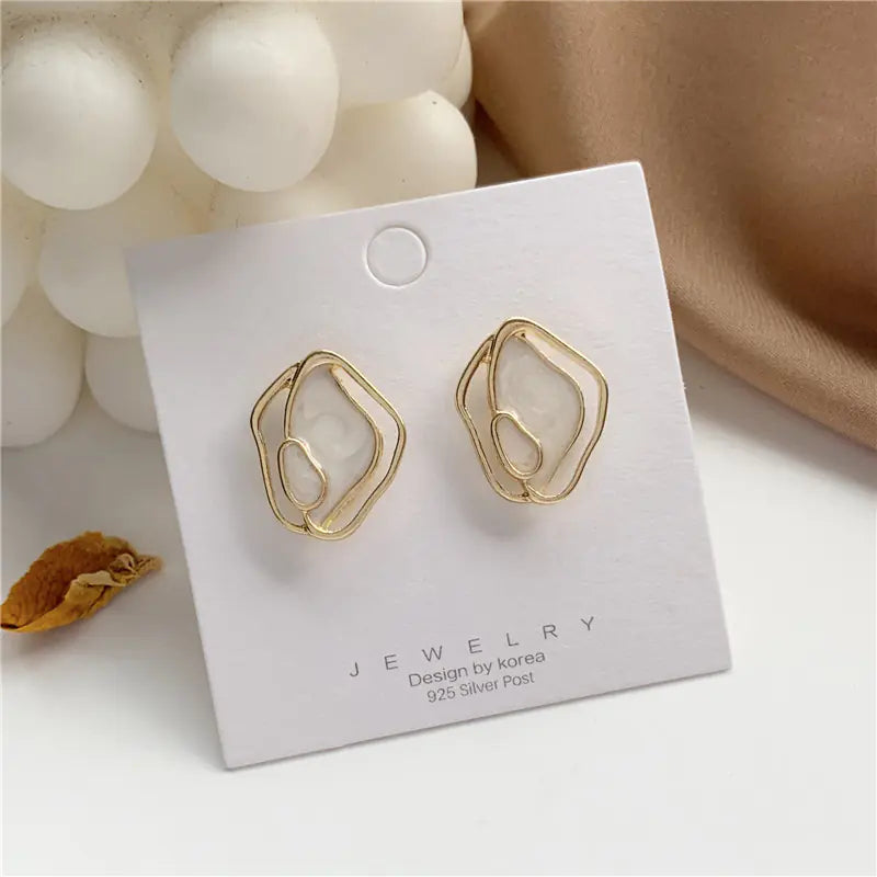 Women's Simple Geometric Shell Enamel Party Earrings