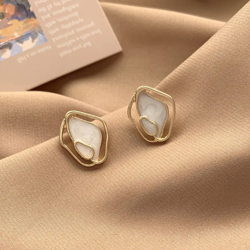 Women's Simple Geometric Shell Enamel Party Earrings
