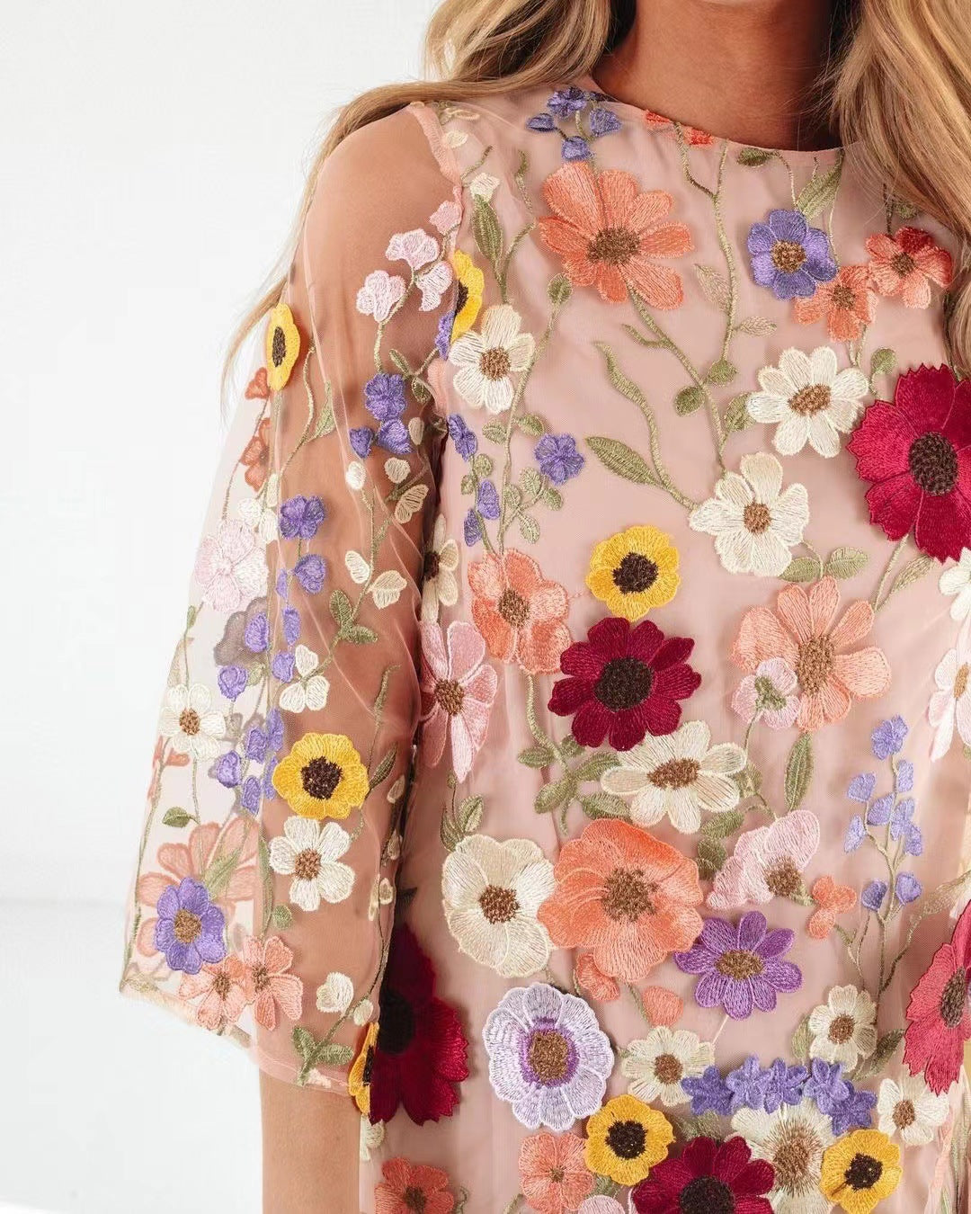 Embroidered Floral Long Sleeve Bodycon Dress (One Piece)
