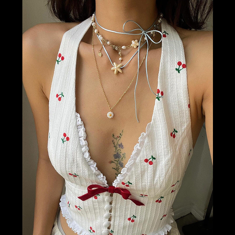 Sweet Floral Blouse with Age-Reducing Short Sleeves