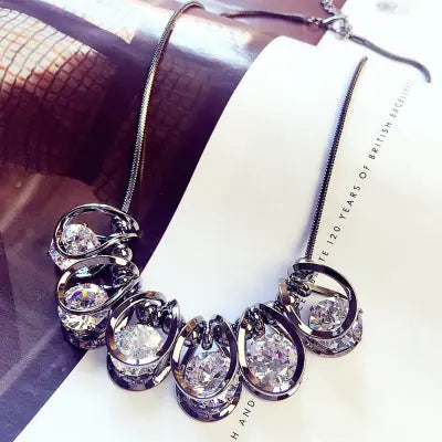 Short Pendant Necklace for Women - Fashion Jewelry