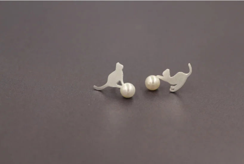 Cat Pearl Stud Earrings and Necklace Set