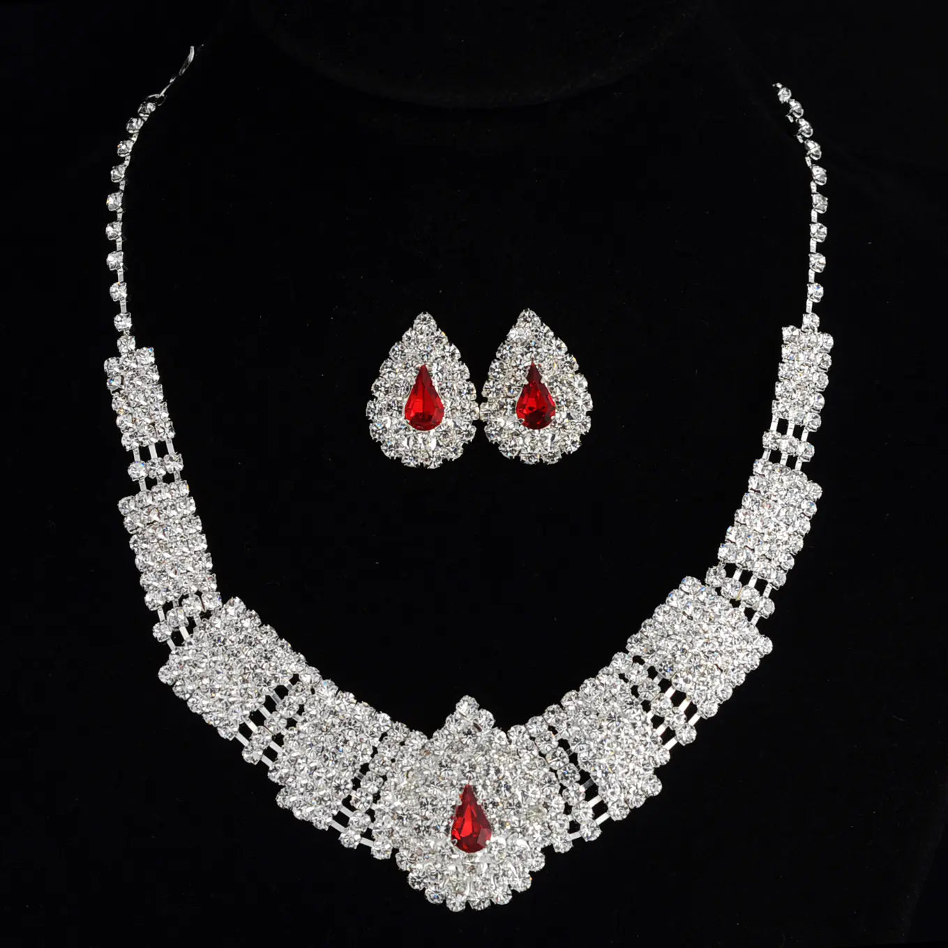 Exaggerated Rhinestone Bride Set: Necklace & Earrings