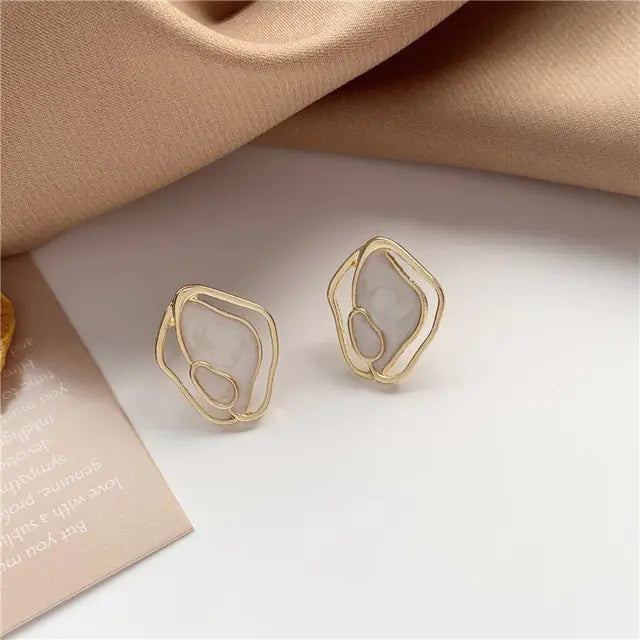Women's Simple Geometric Shell Enamel Party Earrings