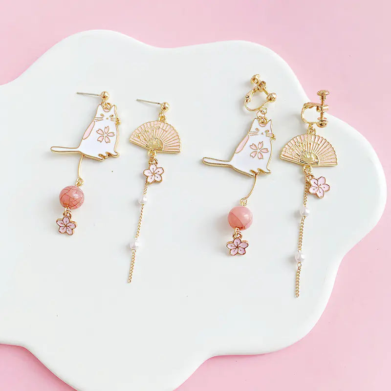 Lovely Cat Fan Earrings for Women