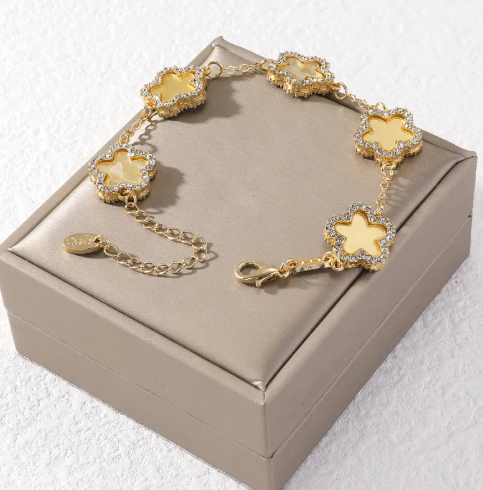Elegant Women's Single Bracelet