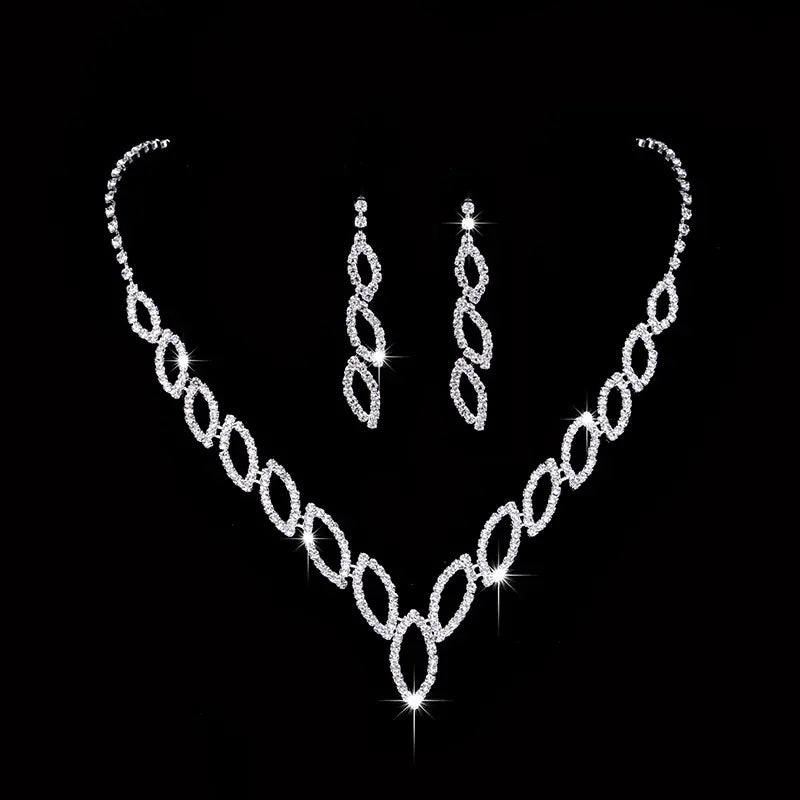 Classic Kiss Earrings and Necklace Bridal Set