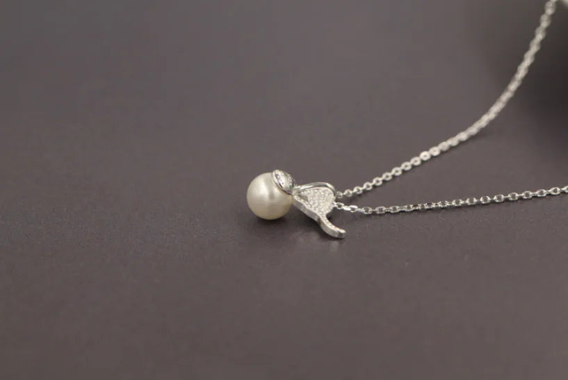Cat Pearl Stud Earrings and Necklace Set
