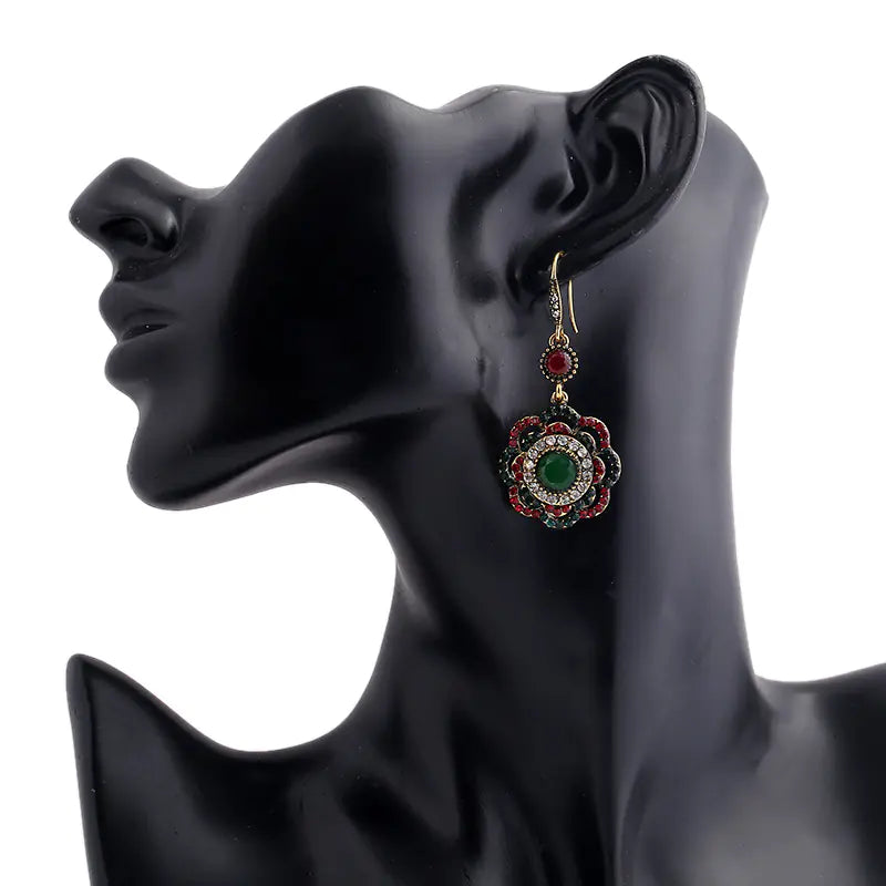 Hollow Floral Earrings - Vintage Style Jewelry