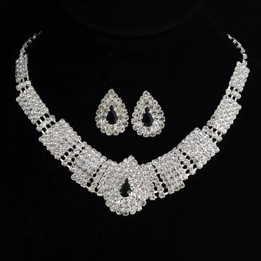 Exaggerated Rhinestone Bride Set: Necklace & Earrings