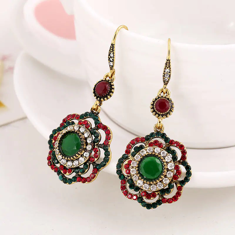 Hollow Floral Earrings - Vintage Style Jewelry