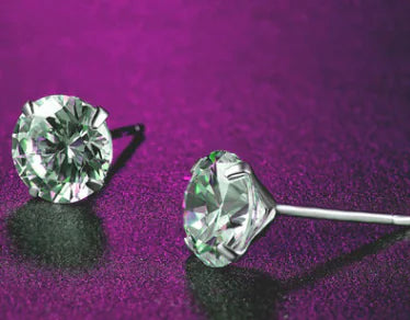 Four-Claw Stud Earrings for Women