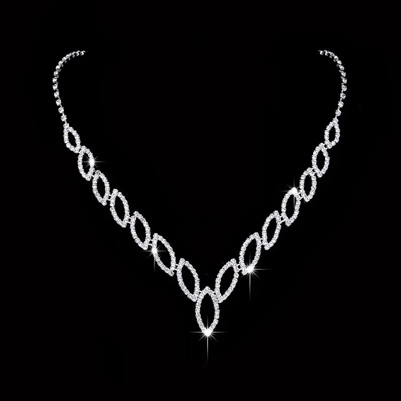 Classic Kiss Earrings and Necklace Bridal Set