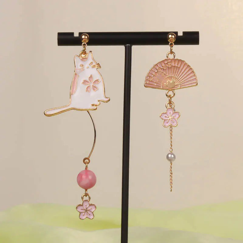 Lovely Cat Fan Earrings for Women