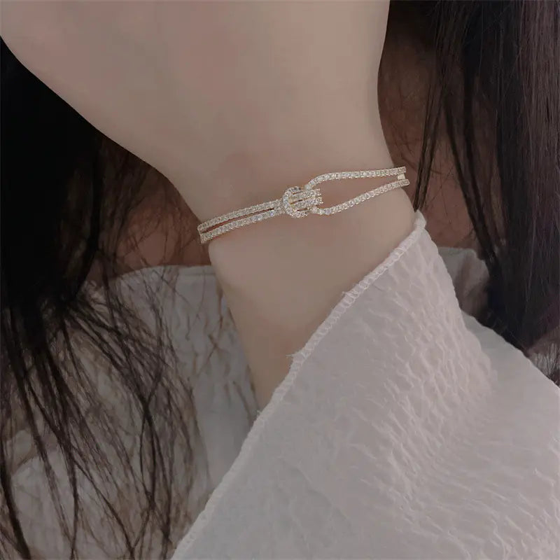 Fashionable Diamond-Encrusted Bracelet for Women