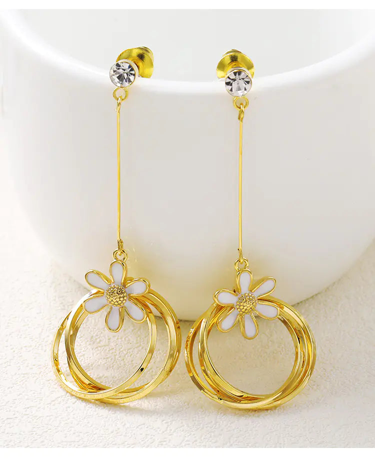 Trendy Long Tassel Earrings for Women - Metal Design