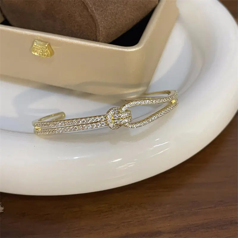 Fashionable Diamond-Encrusted Bracelet for Women