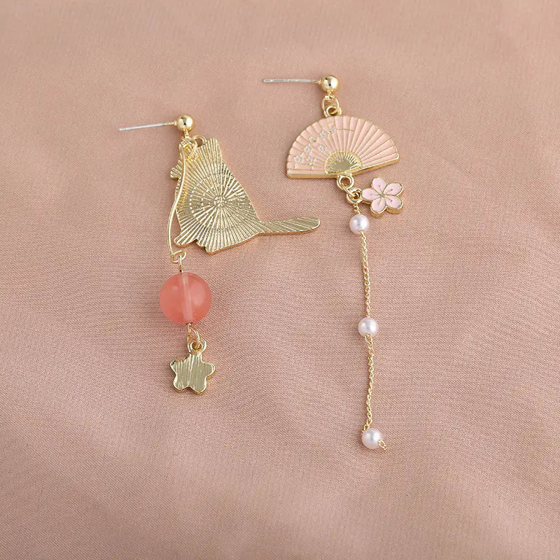 Lovely Cat Fan Earrings for Women